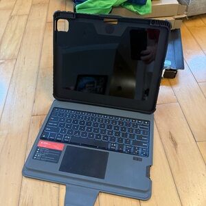 Tablet Bluetooth Keyboard Case with Trackpad - Black